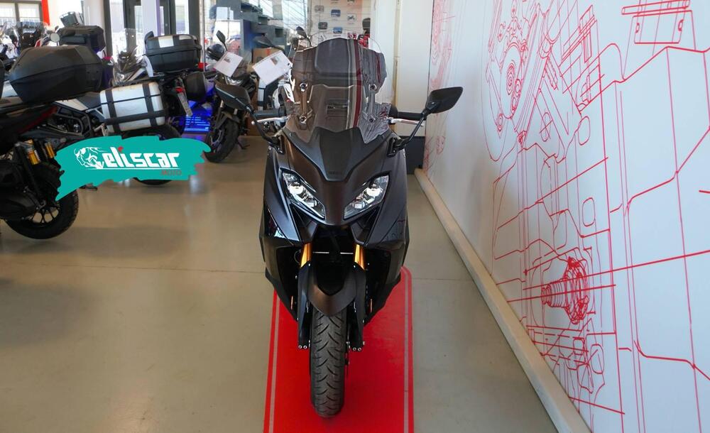 Yamaha T-Max 560 Tech Max (2025 - 26) (3)