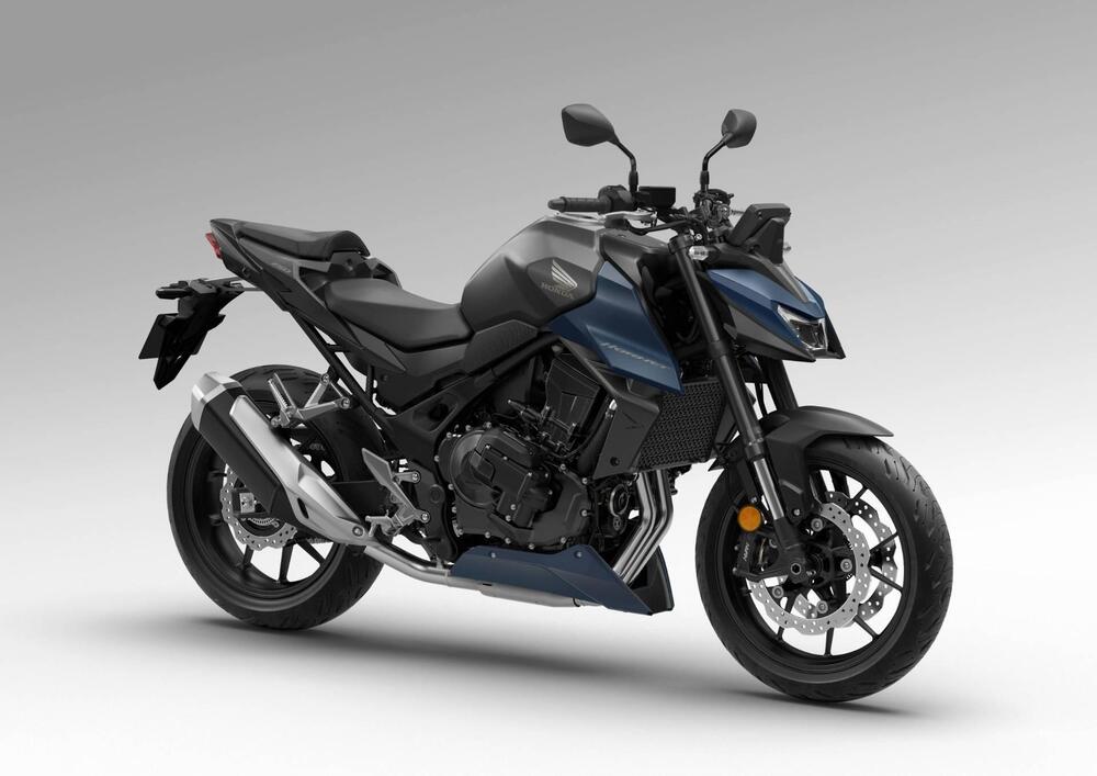 Honda CB 750 Hornet (2025) (3)