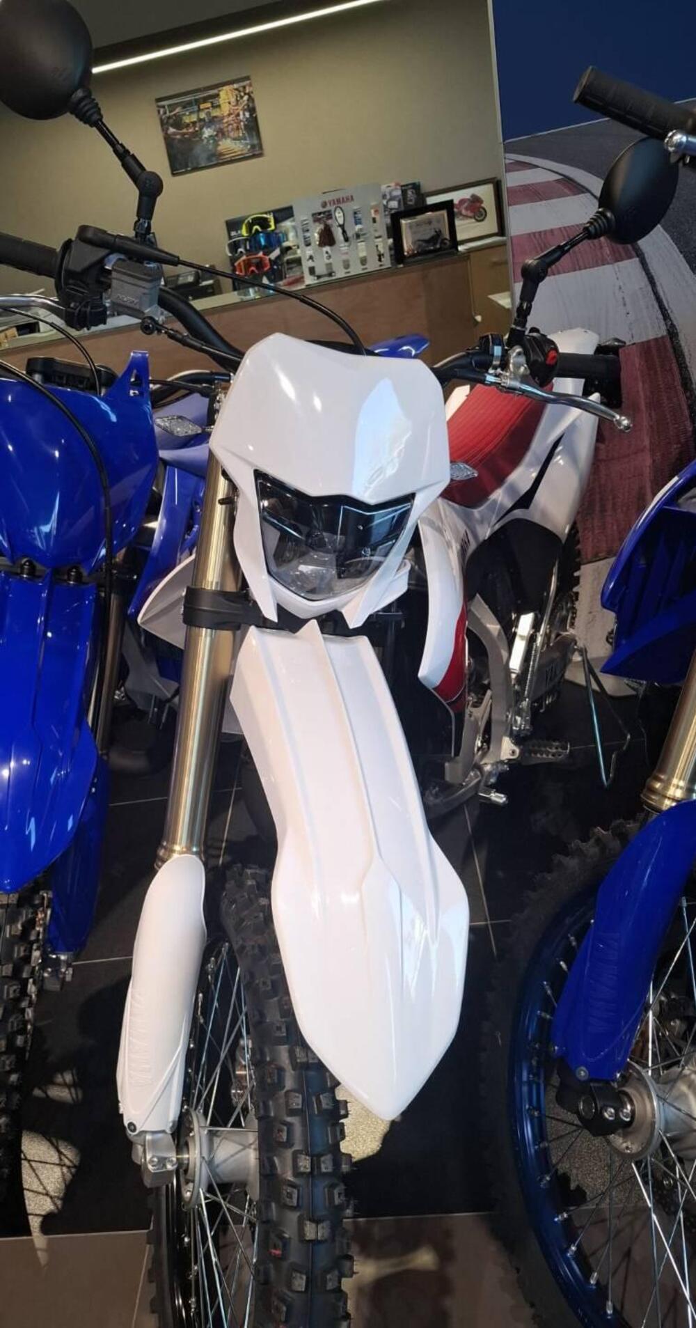 Yamaha YZ 125 70th Anniversary Edition (2026) (4)