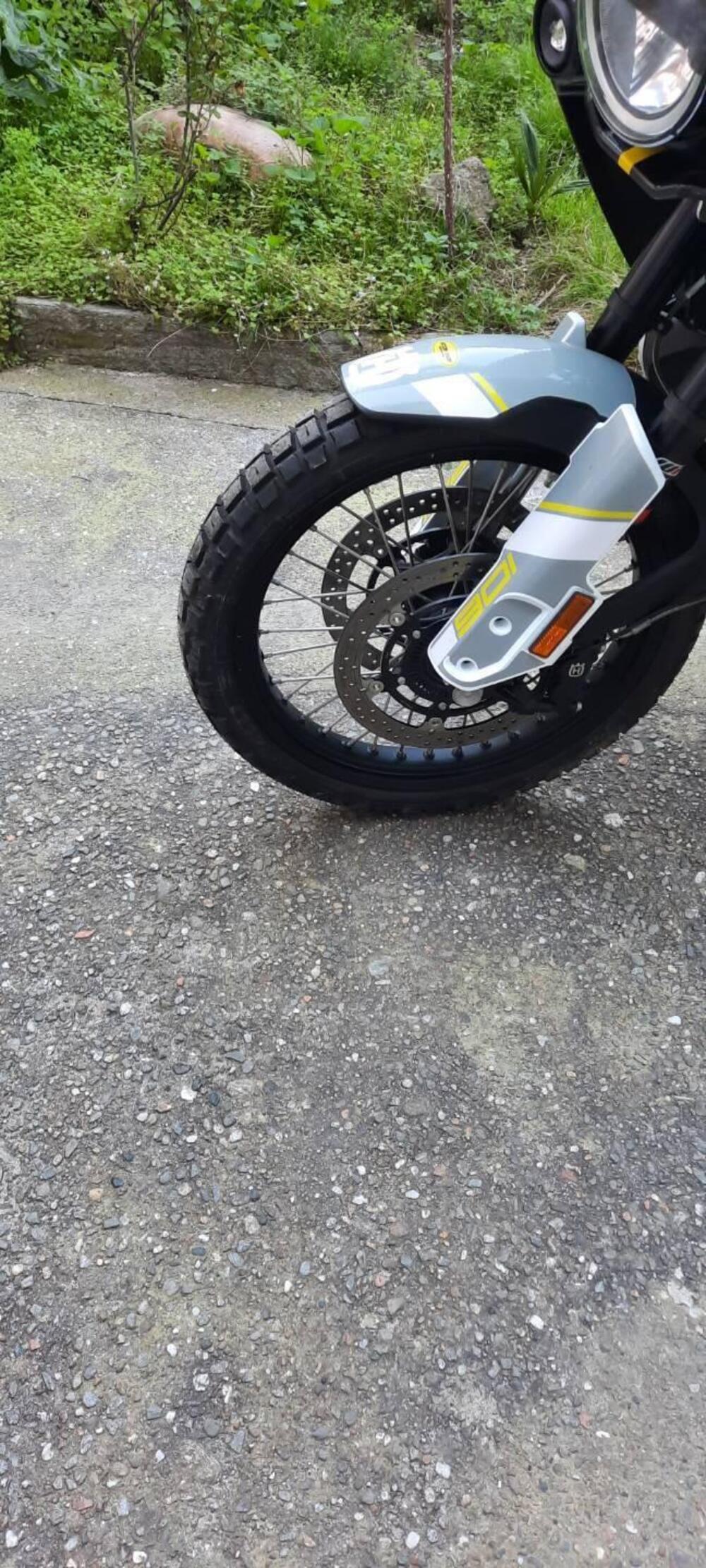 Husqvarna Norden 901 (2022 - 26) (2)