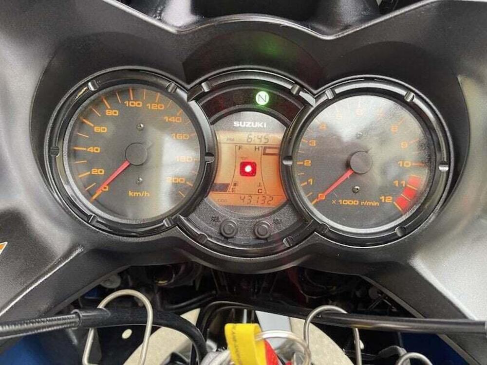 Suzuki V-Strom 650DL (2004 - 06) (17)