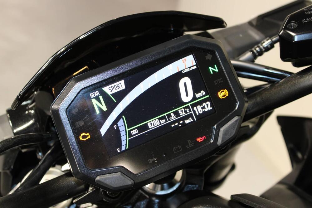 Kawasaki Z 900 (2021 - 24) (6)