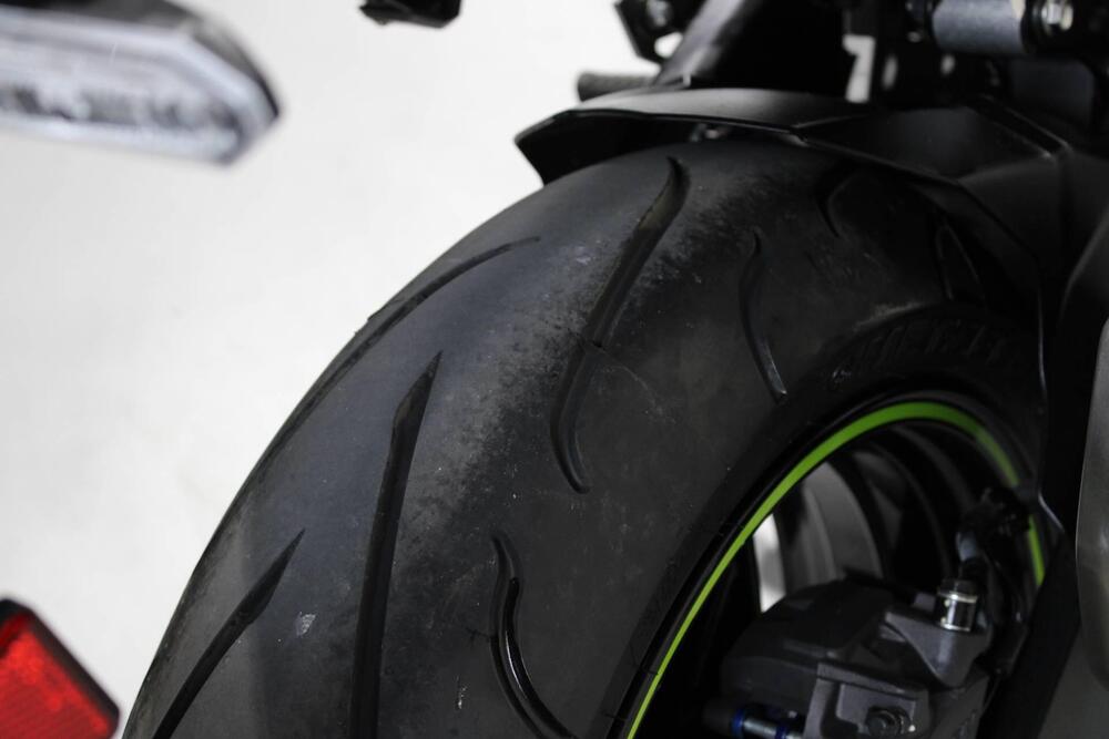 Kawasaki Z 900 (2021 - 24) (7)