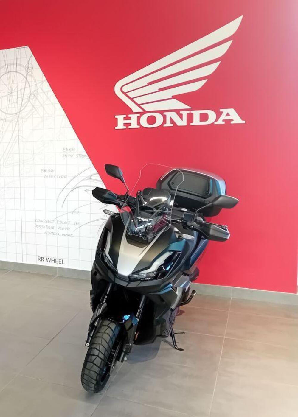 Honda ADV 350 Special Edition (2025 - 26) (3)