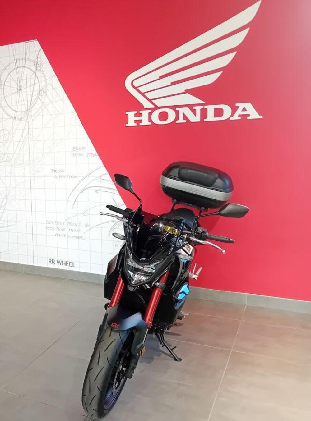 Honda CB 750 Hornet (2023 - 24) (3)