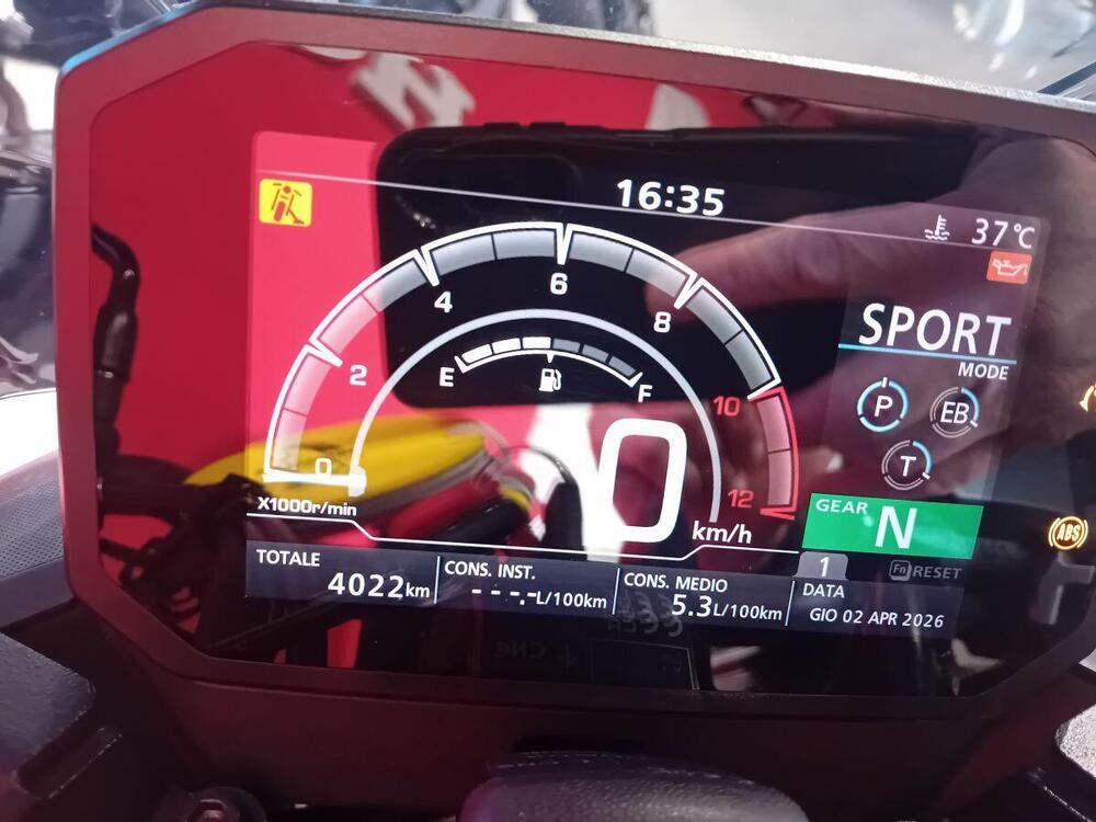 Honda CB 750 Hornet (2023 - 24) (4)