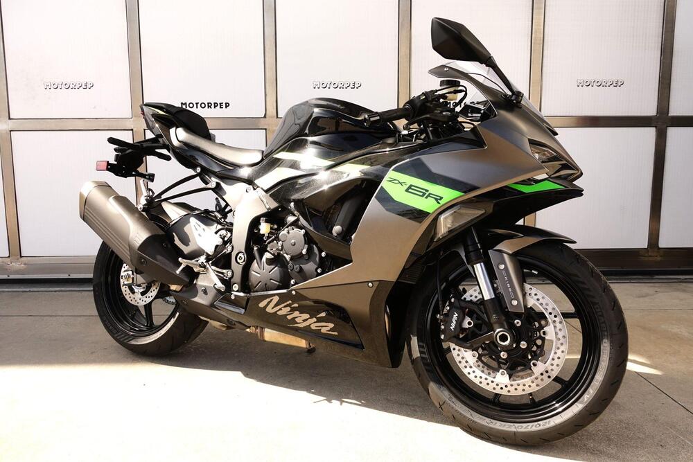 Kawasaki Ninja 636 ZX-6R (2024 - 26) (3)