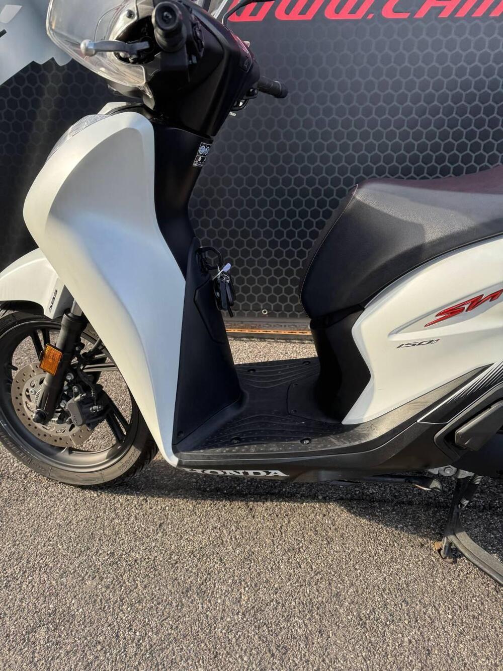 Honda SH 150i Sport (2024 - 25) (8)