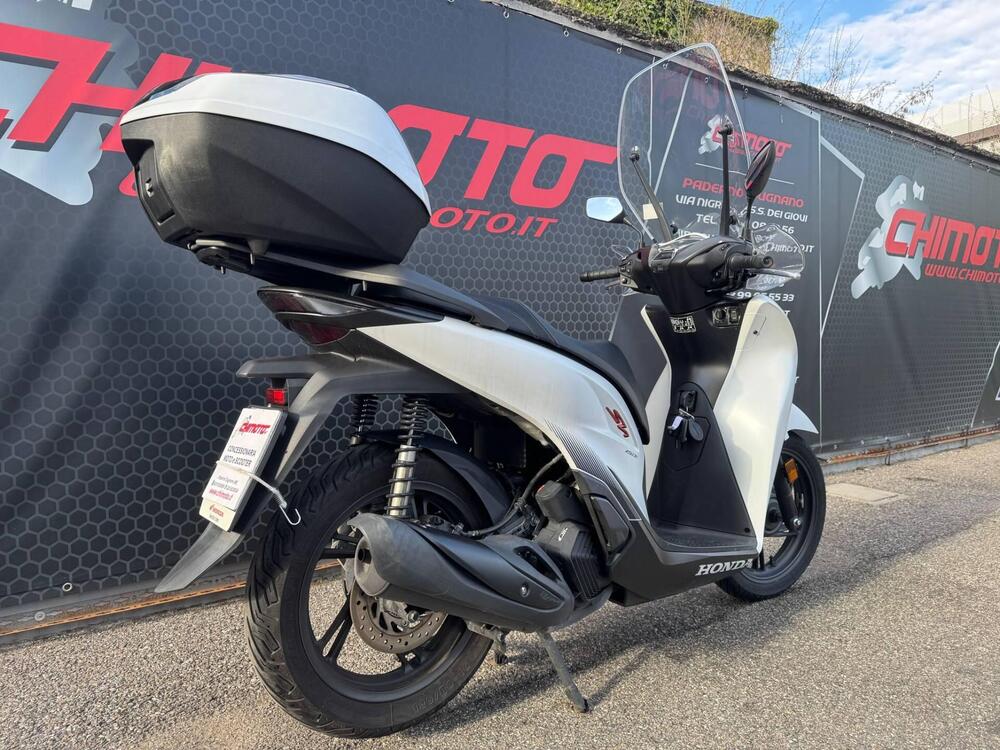 Honda SH 150i Sport (2024 - 25) (5)