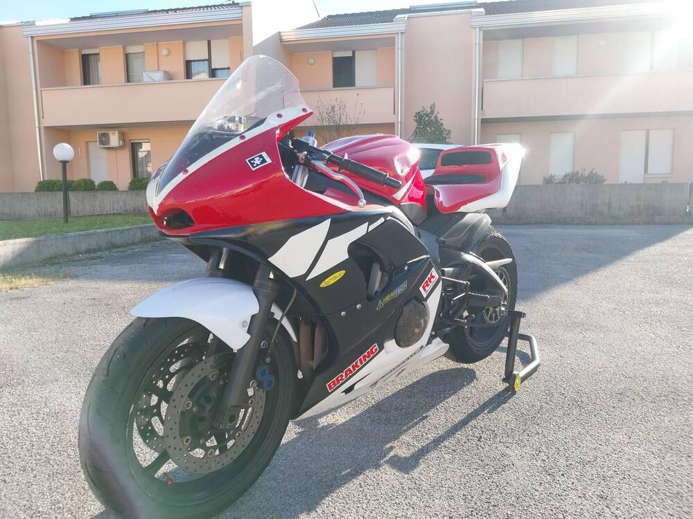 Yamaha YZF R6 (2003 - 04) (2)