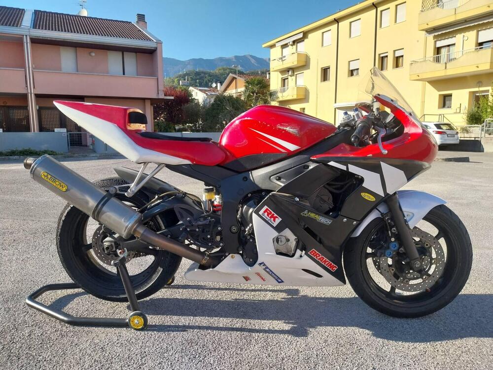 Yamaha YZF R6 (2003 - 04) (4)