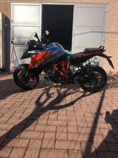 KTM 1290 Super Duke GT ABS (2016 - 18) usata