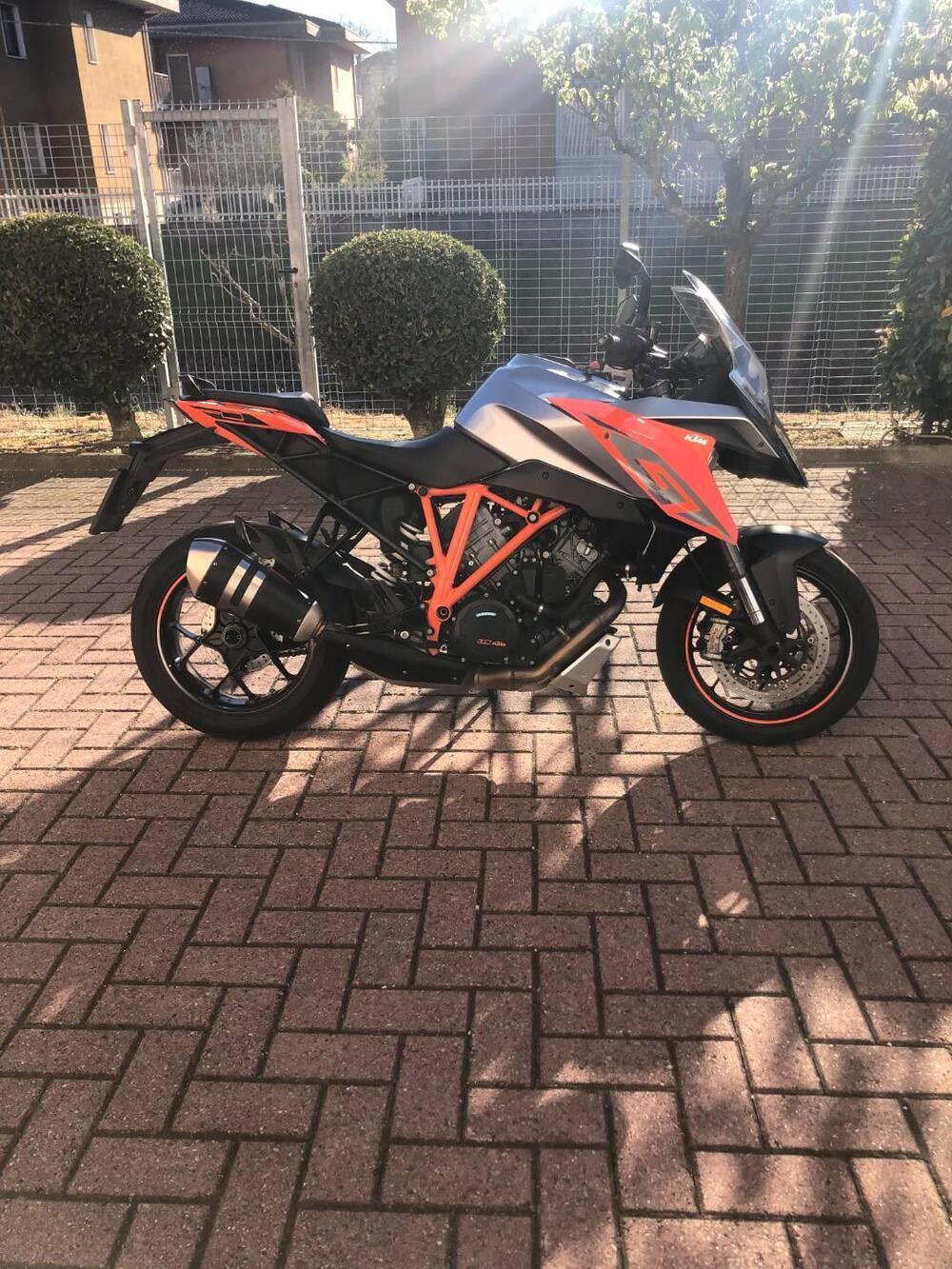 KTM 1290 Super Duke GT ABS (2016 - 18) (3)