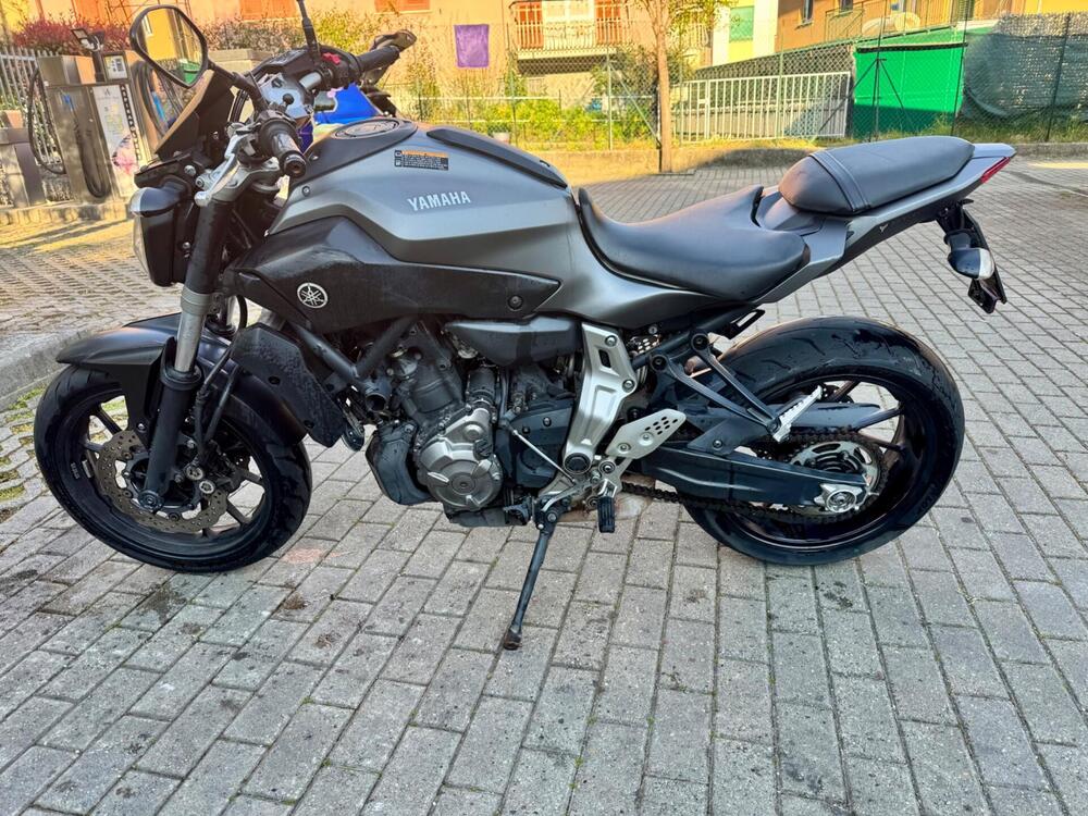 Yamaha MT-07 (2014 - 16) (4)