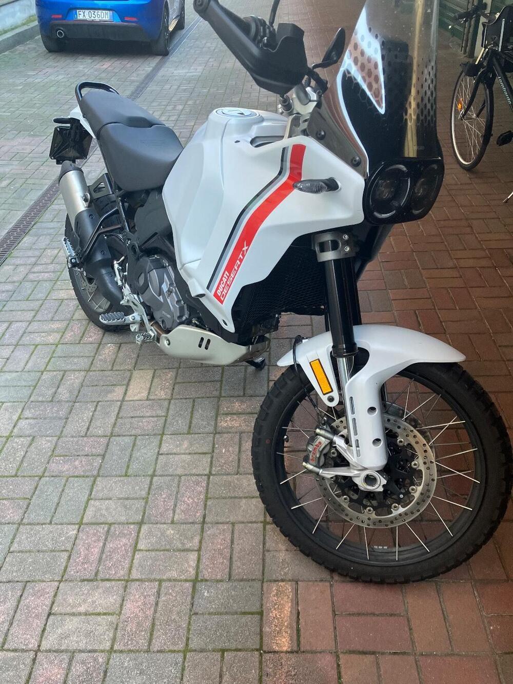 Ducati DesertX (2022 - 25) (2)