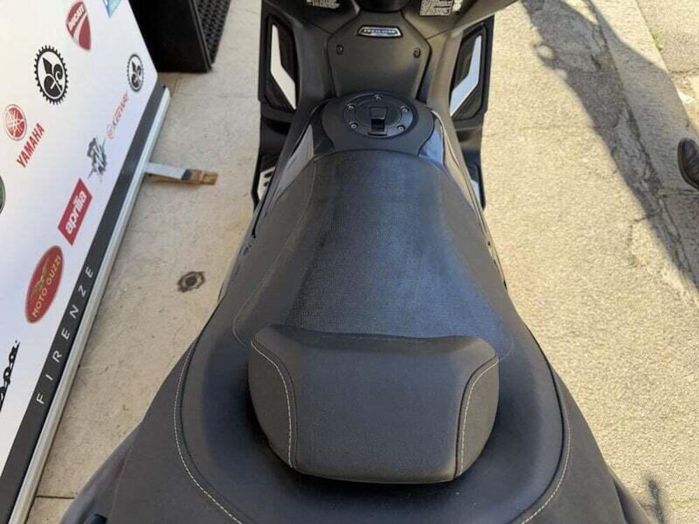 Yamaha T-Max 560 Tech Max (2022 - 24) (20)