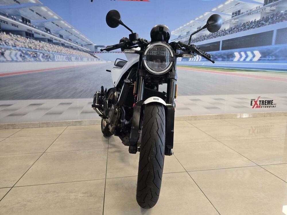 Husqvarna Vitpilen 401 (2021 - 23) (3)