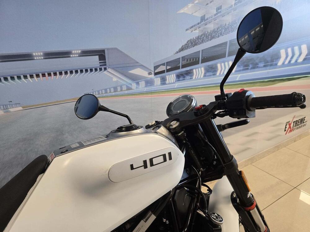 Husqvarna Vitpilen 401 (2021 - 23) (11)