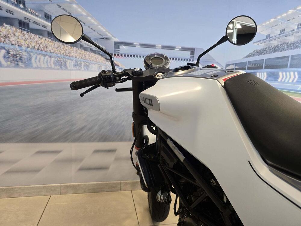 Husqvarna Vitpilen 401 (2021 - 23) (19)