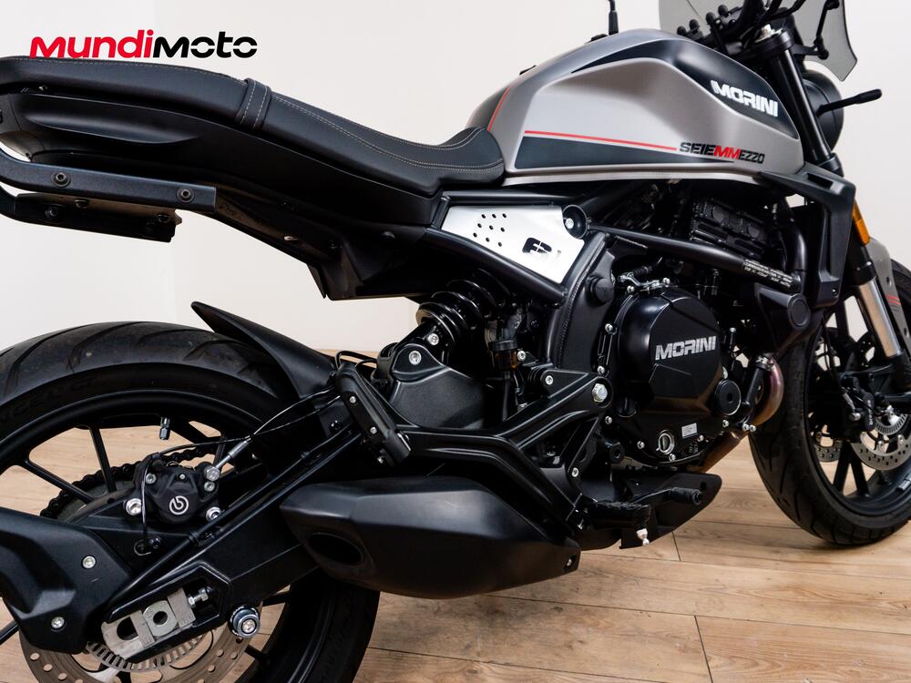 Moto Morini SEIEMMEZZO STR (2022 - 26) (4)