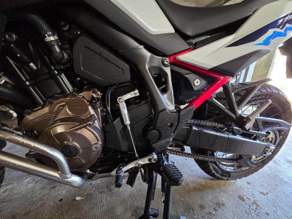 Honda Africa Twin CRF 1100L ES (2024 - 26) (8)