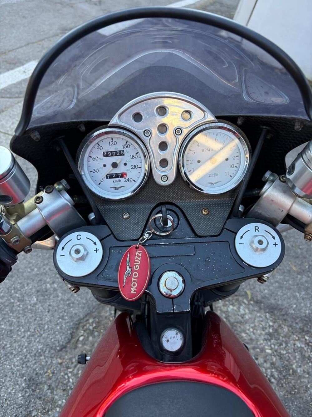 Moto Guzzi V11 Le Mans (2001 - 06) (20)