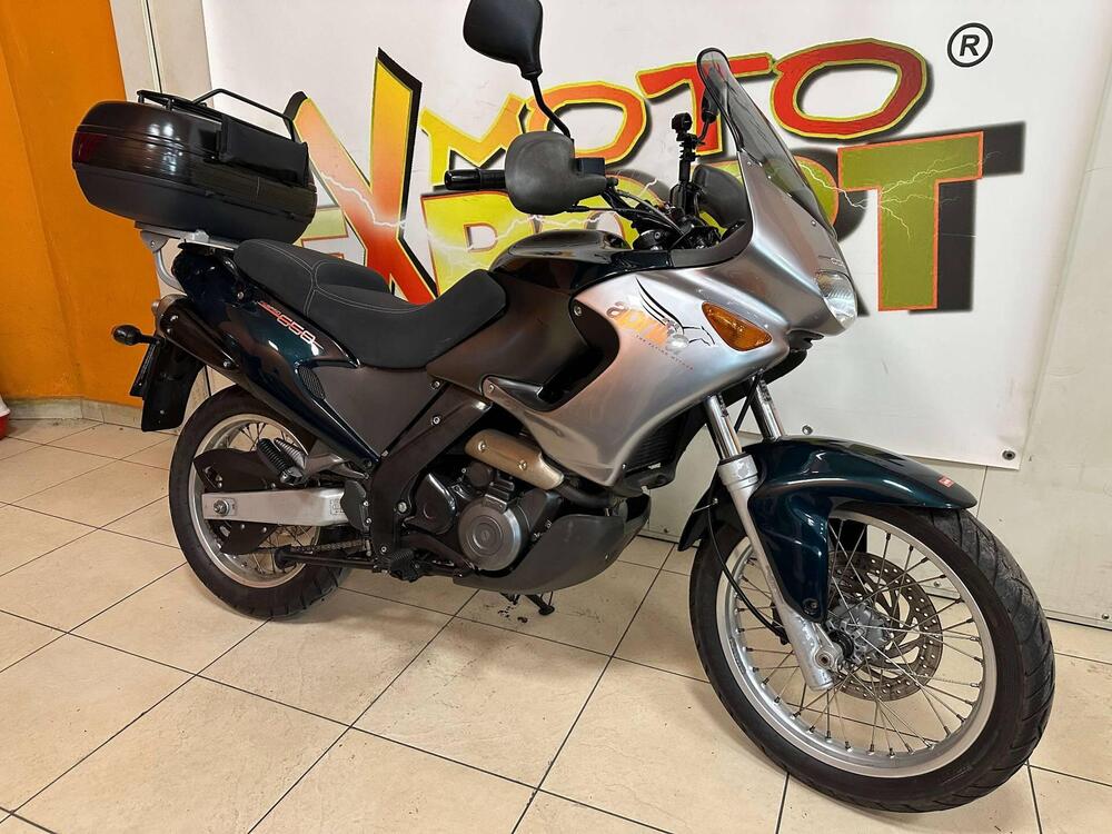 Aprilia Pegaso 650 IE (2001 - 02) (2)