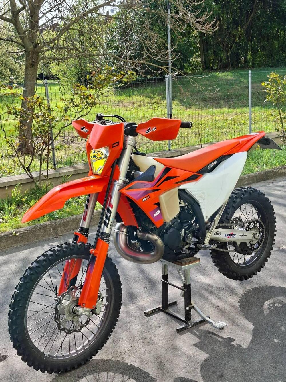 KTM 300 EXC TBI (2024) (3)