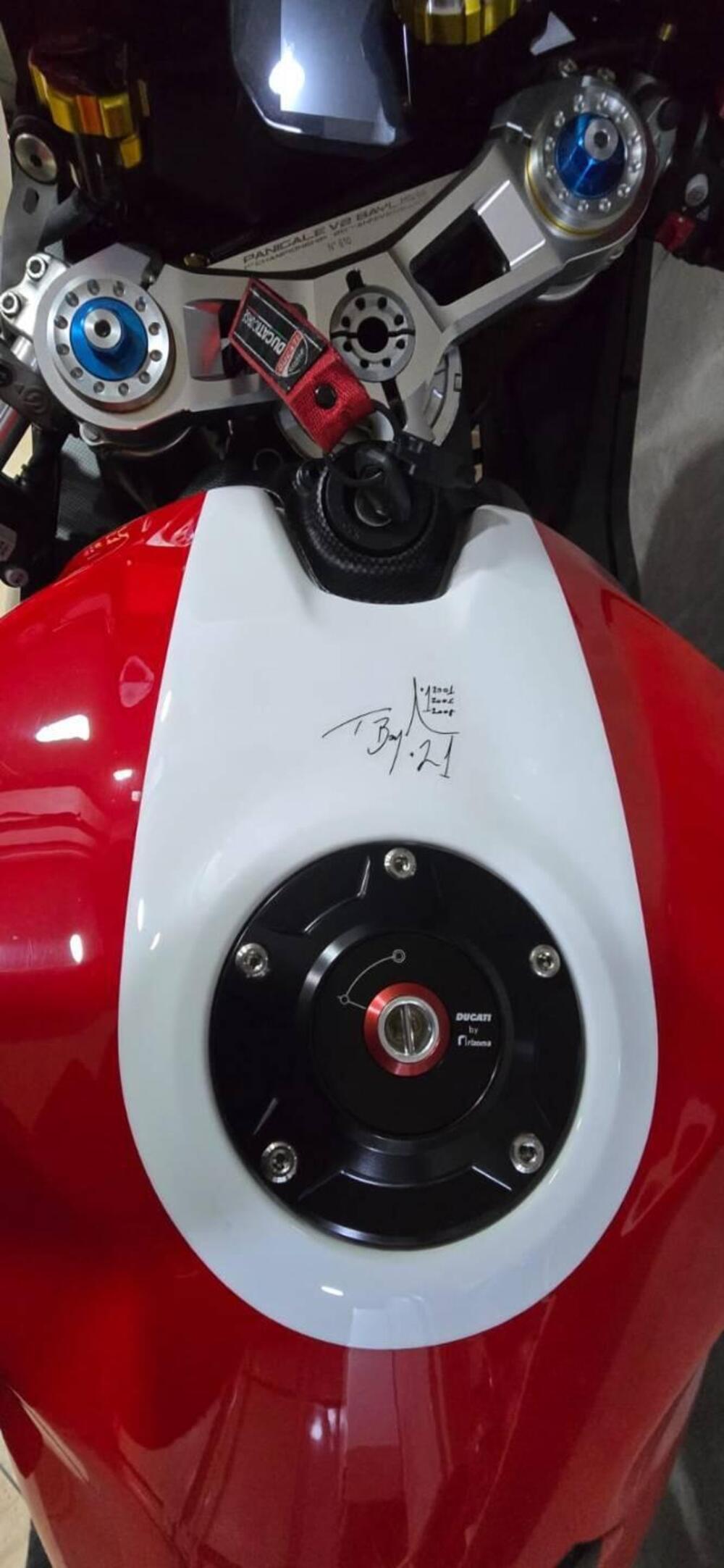 Ducati Panigale V2 Bayliss 1st Championship 20th Anniversary (2021 - 24) (11)