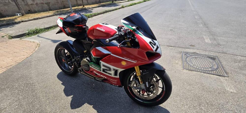 Ducati Panigale V2 Bayliss 1st Championship 20th Anniversary (2021 - 24) (16)
