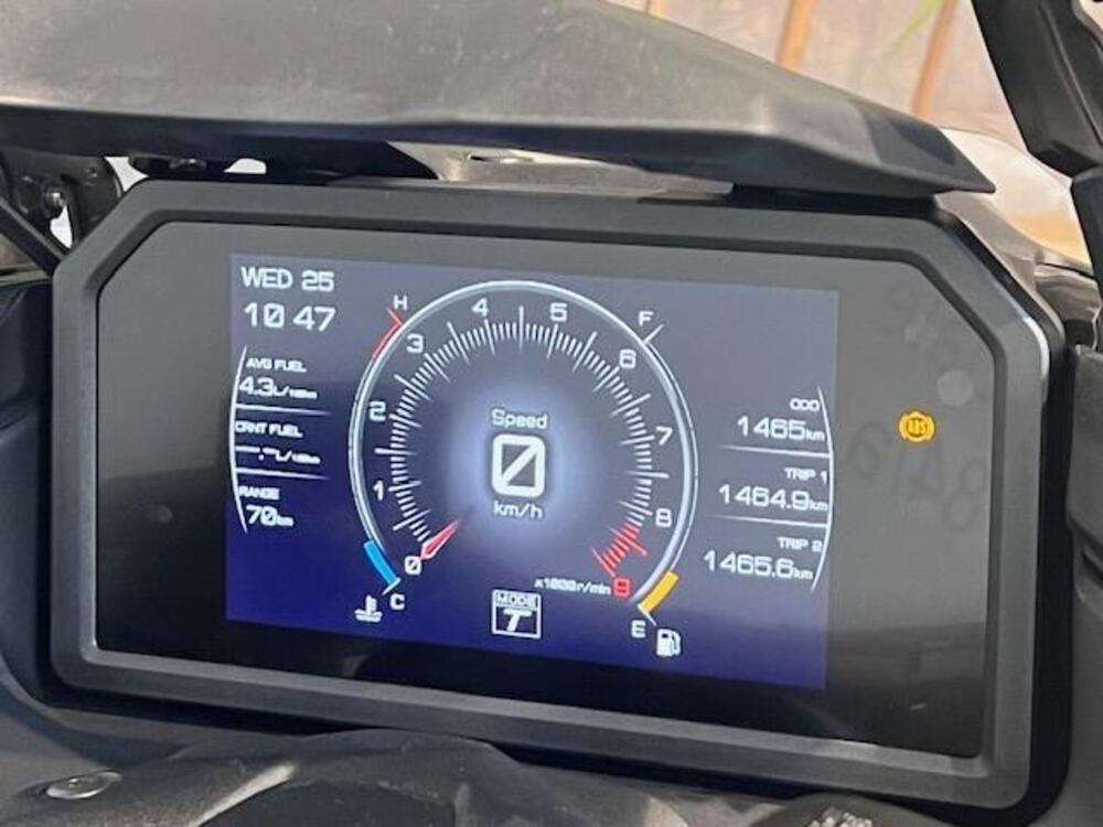 Yamaha T-Max 560 (2022 - 24) (3)