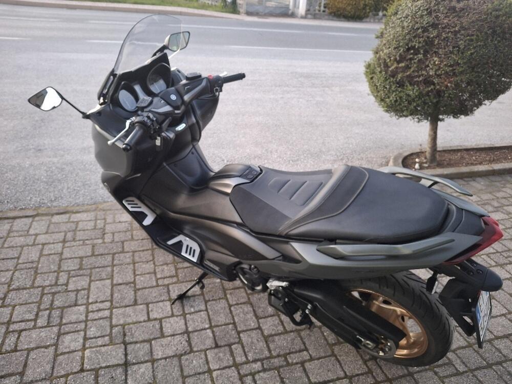 Yamaha T-Max 560 Tech Max (2020) (6)