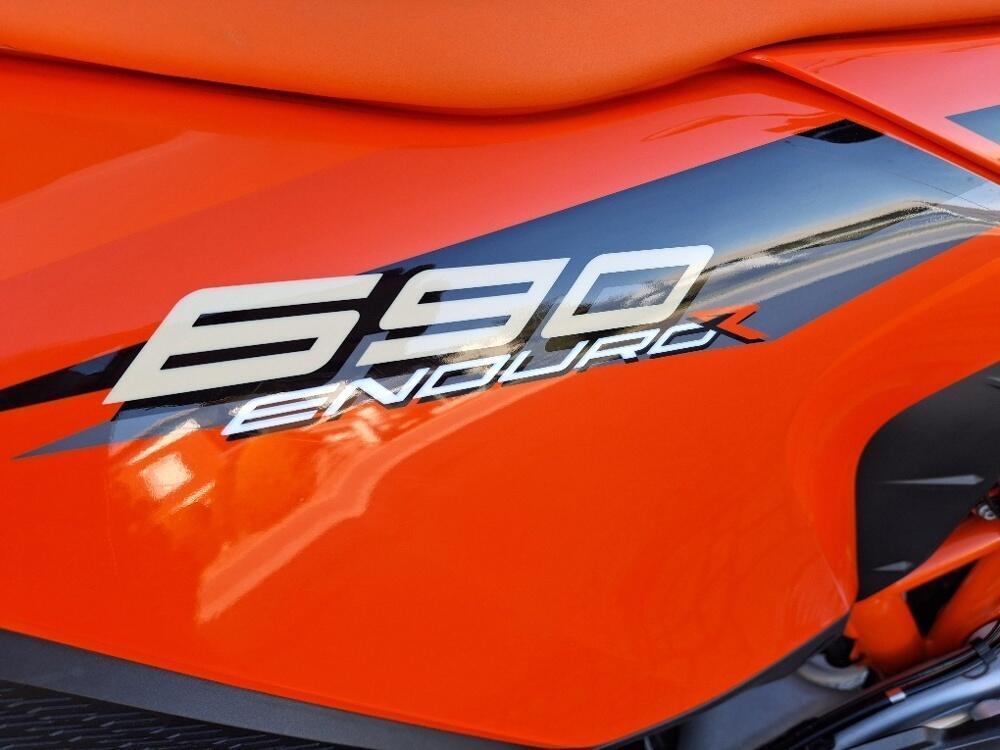 KTM 690 Enduro R (2022 - 25) (3)