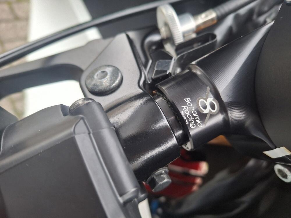 Yamaha YZF R1 World GP 60th Anniversary (2022 - 23) (12)