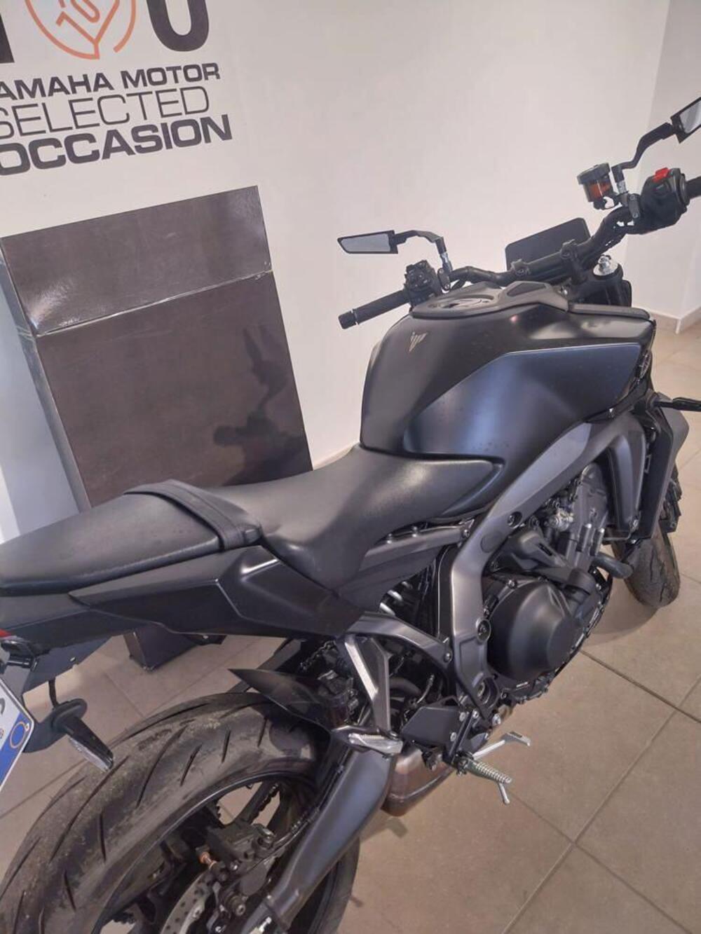 Yamaha MT-09 Y-AMT (2024 - 26) (2)