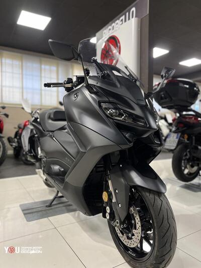 Yamaha T-Max 560 (2022 - 24) usata