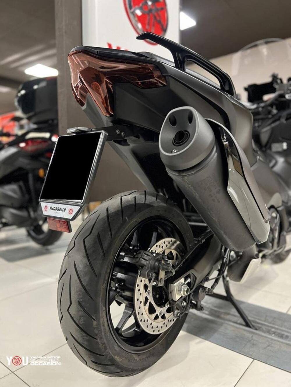 Yamaha T-Max 560 (2022 - 24) (4)