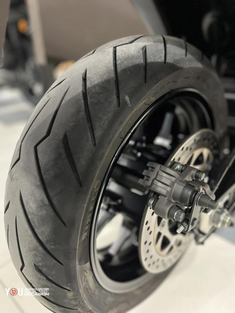 Yamaha T-Max 560 (2022 - 24) (9)