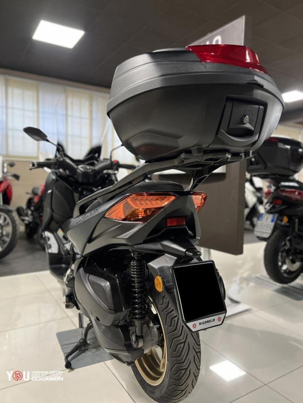 Yamaha X-Max 300 (2021 - 24) (9)