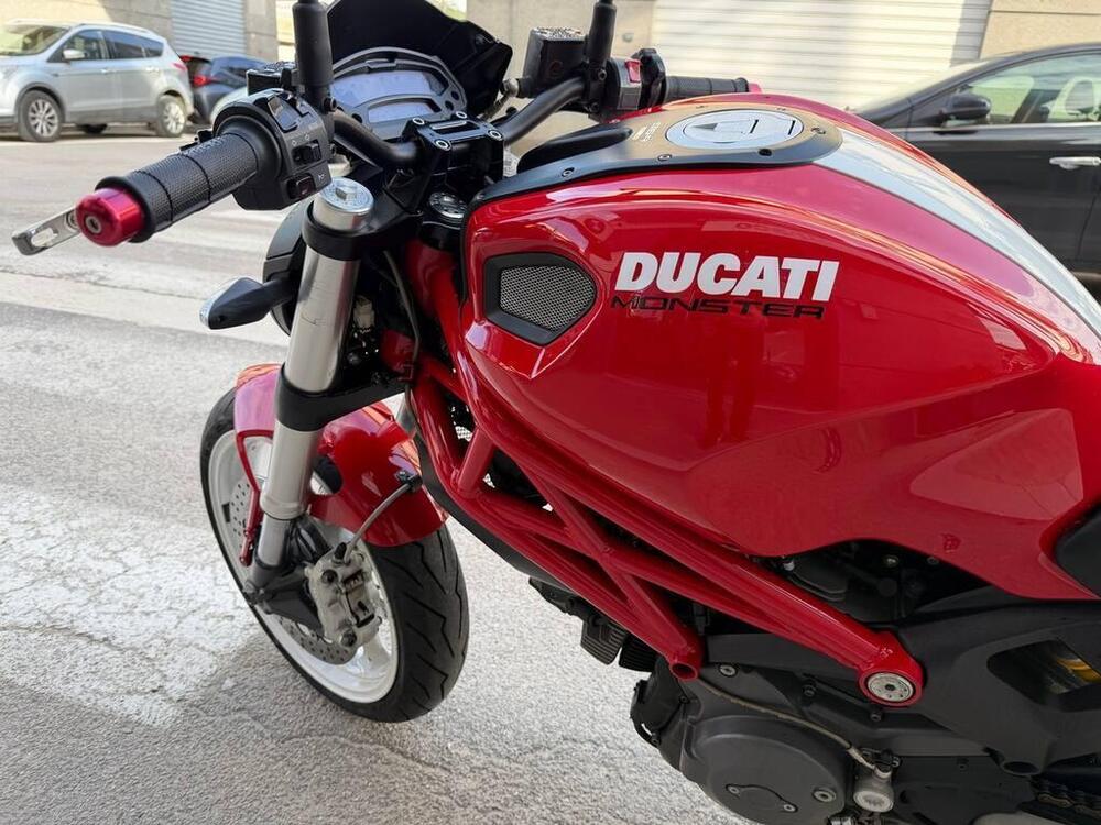 Ducati Monster 696 (2008 - 13) (7)