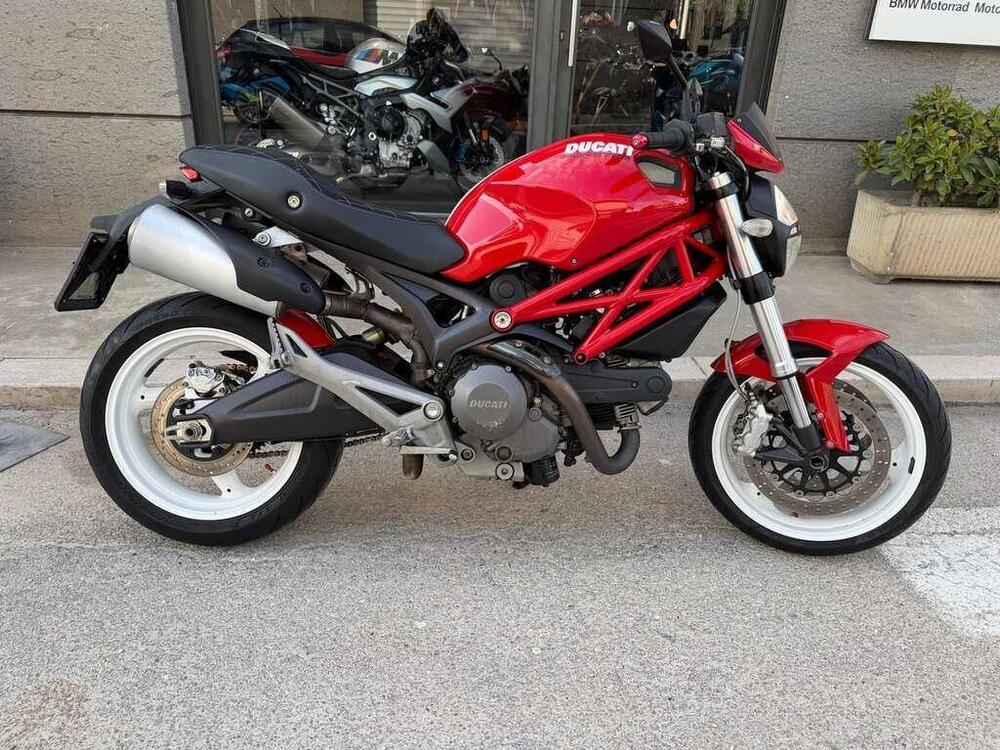 Ducati Monster 696 (2008 - 13) (4)