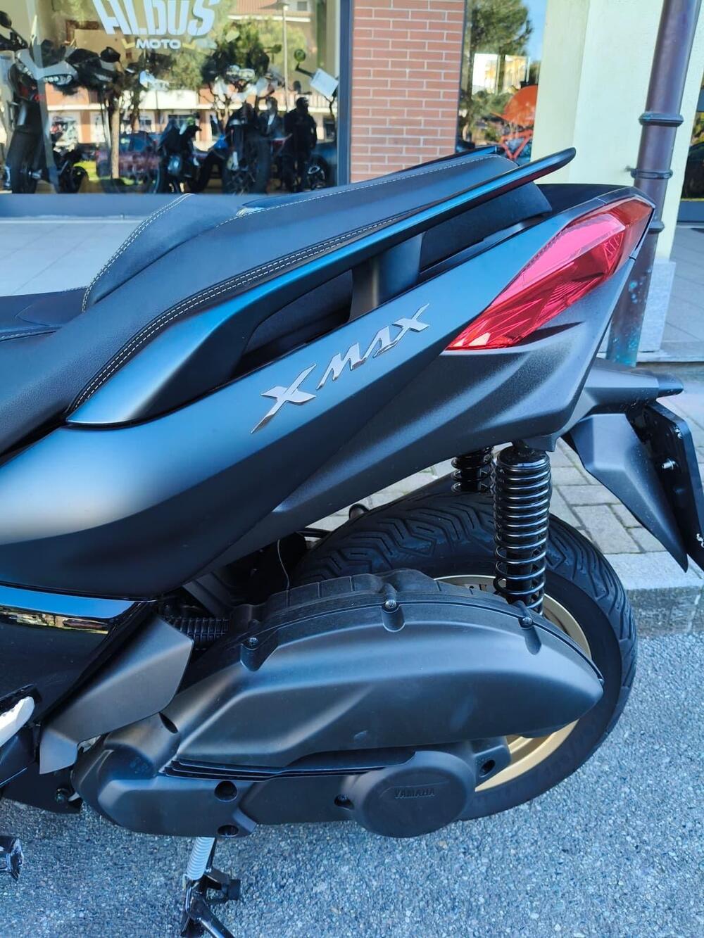 Yamaha X-Max 125 Tech Max (2021 - 24) (8)