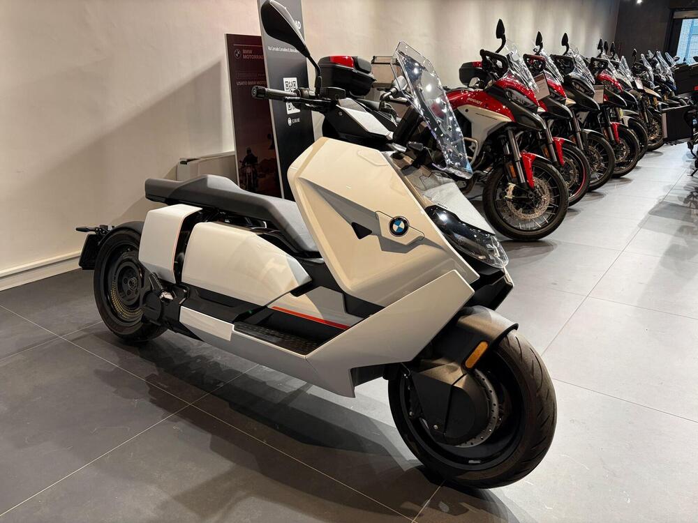 Bmw CE 04 (2021 - 25) (3)