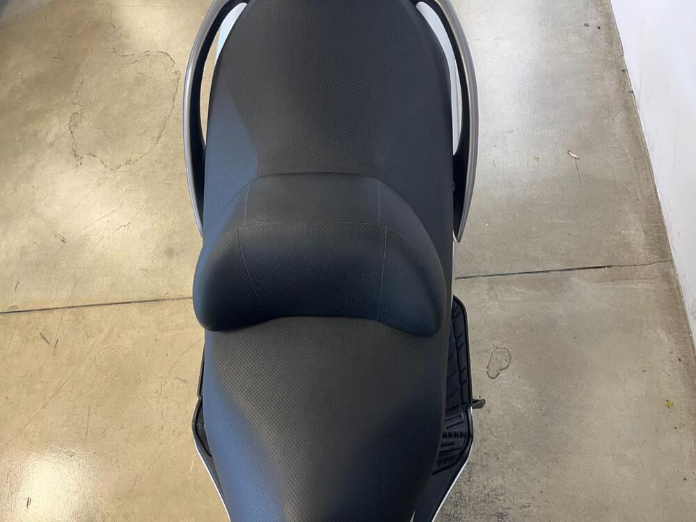 Suzuki Burgman AN 400 (2001 - 02) (9)