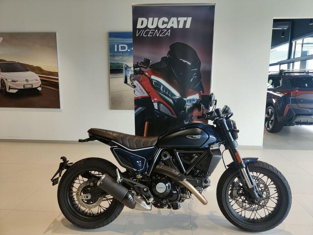 Ducati Scrambler 800 Nightshift (2025 - 26)