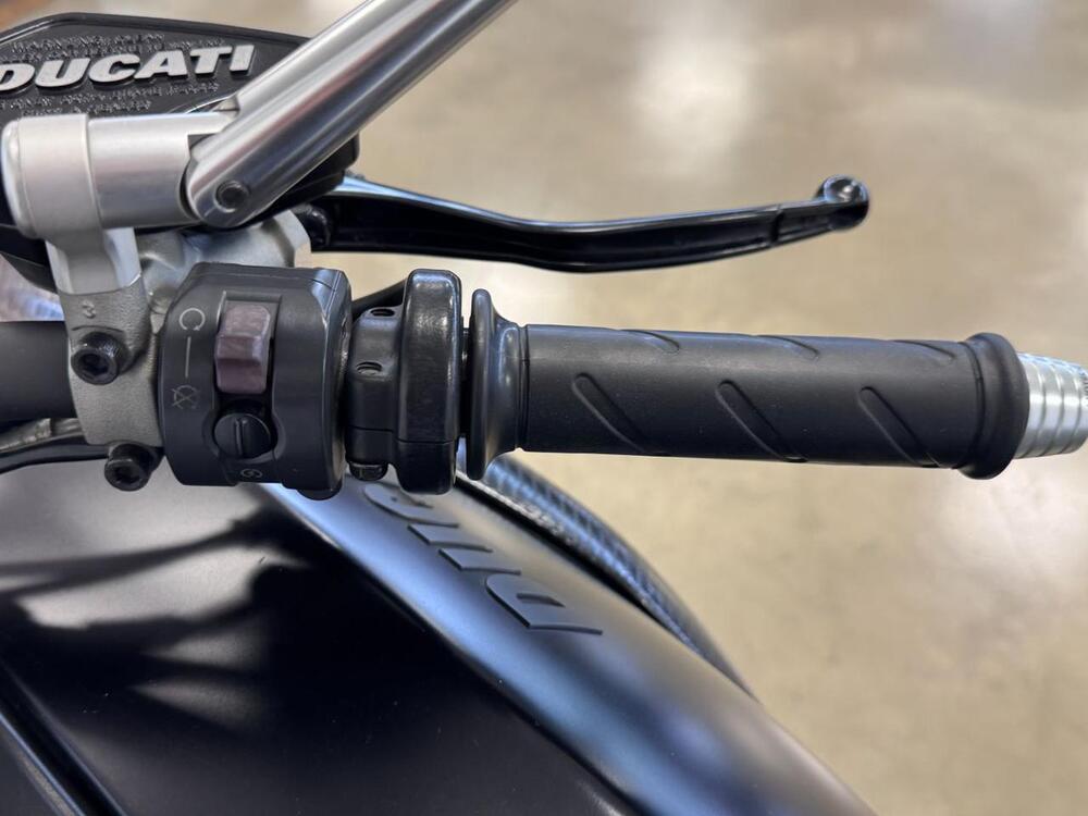 Ducati Diavel 1200 Carbon (2014 - 16) (11)