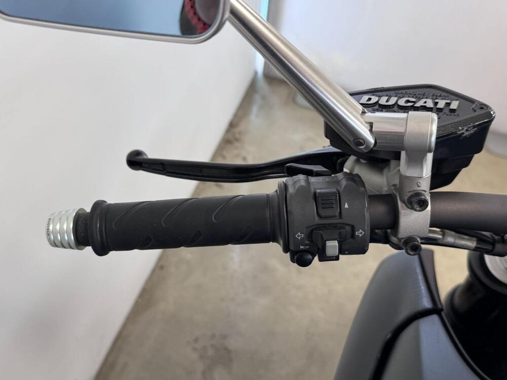 Ducati Diavel 1200 Carbon (2014 - 16) (12)