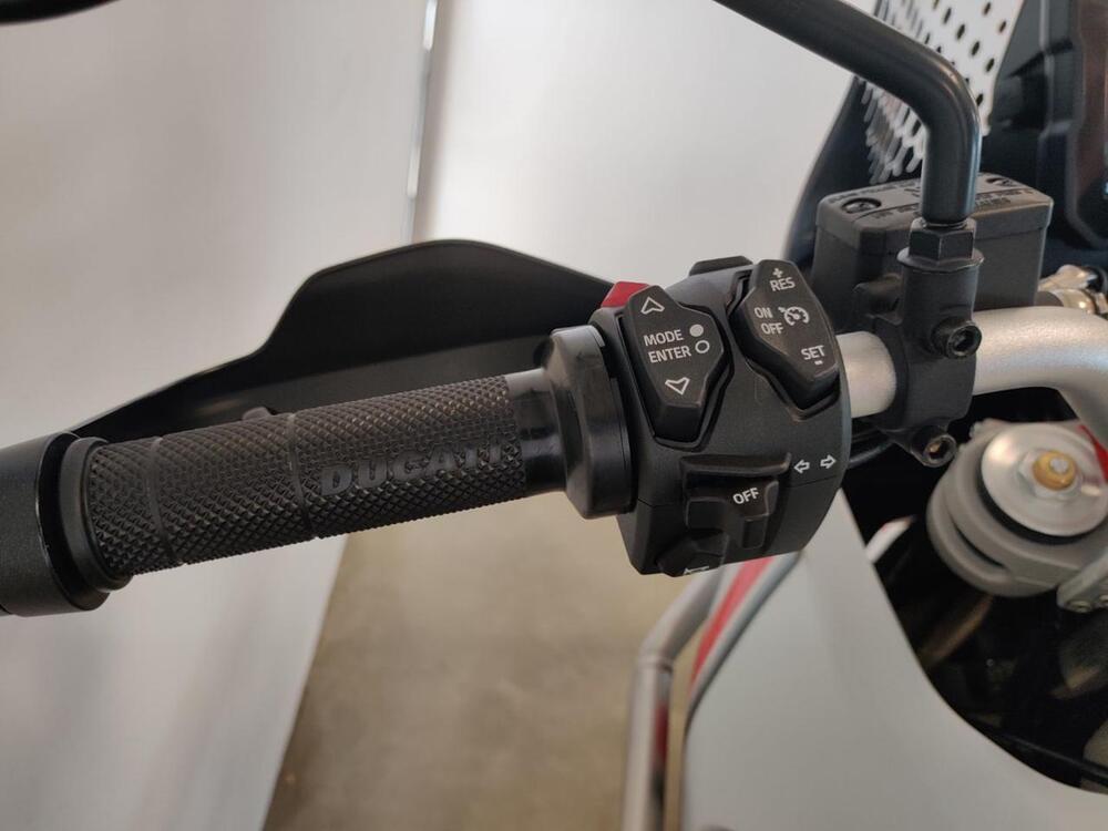 Ducati DesertX (2022 - 25) (11)