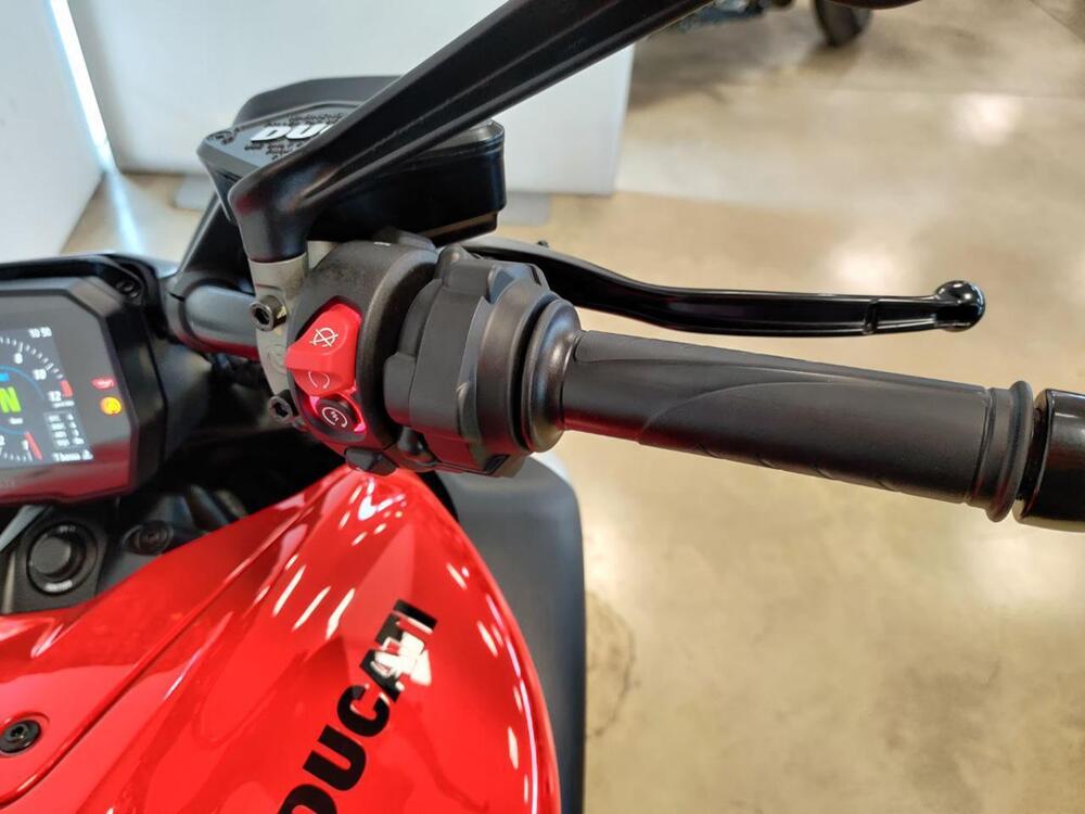 Ducati Diavel V4 (2023 - 26) (11)