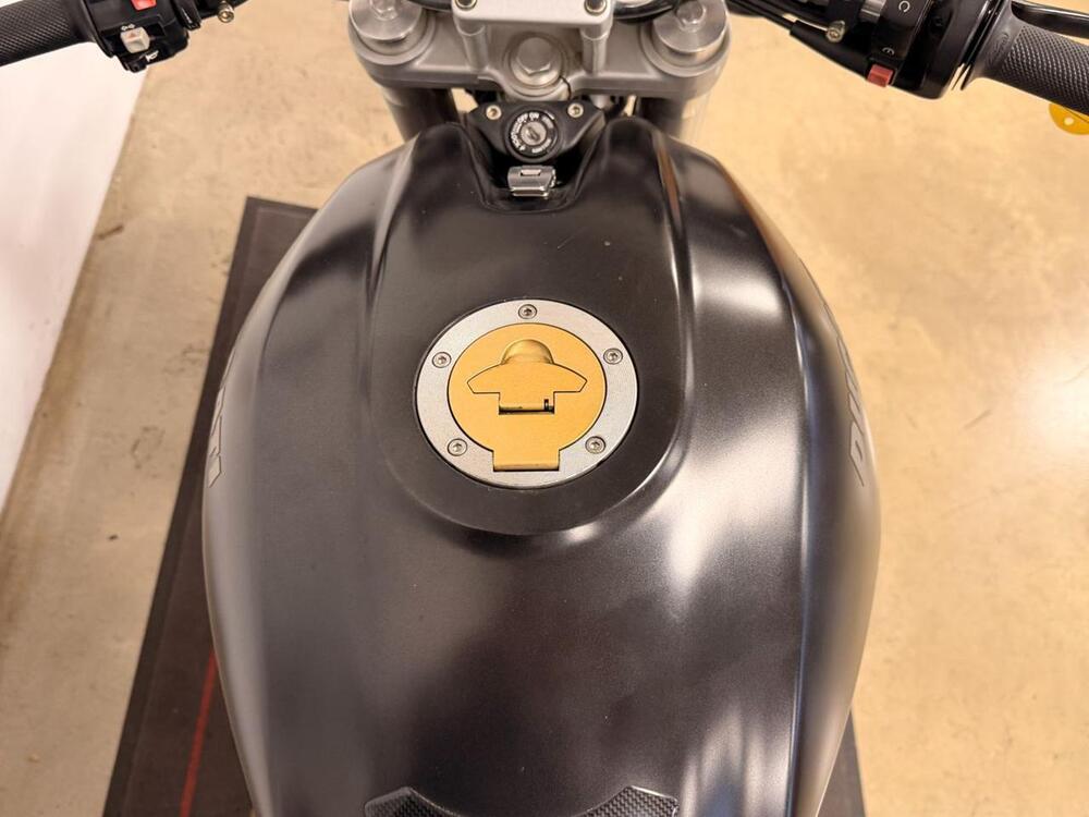 Ducati Monster 750 (1996 - 02) (11)